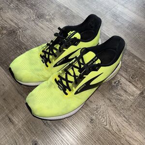 Brooks Launch GTS 8 Running Shoes Sneakers Mens Size 13 US 47.5 EU Neon Green